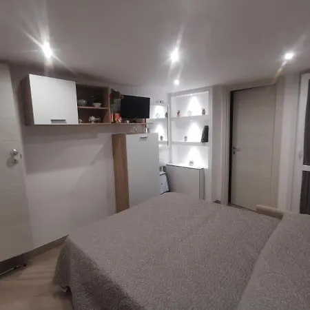 House 3*